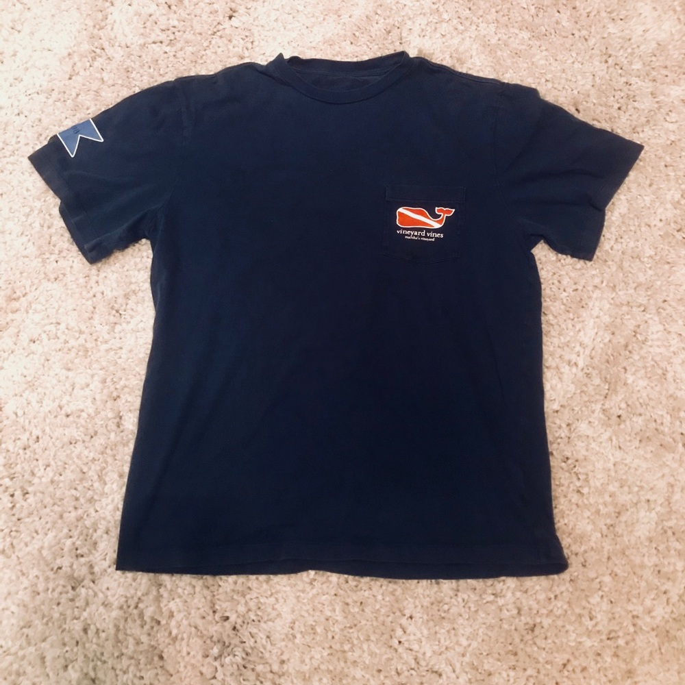 Vineyard Vines Martha’s Vineyard Diver Down Tee